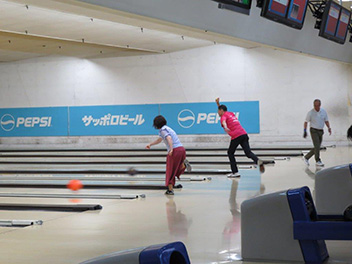 ��19�� �D�y�s�g�̏Ⴊ���҃{�E�����O���̗l�q3